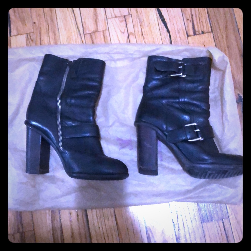 Theory combat bootie with heel